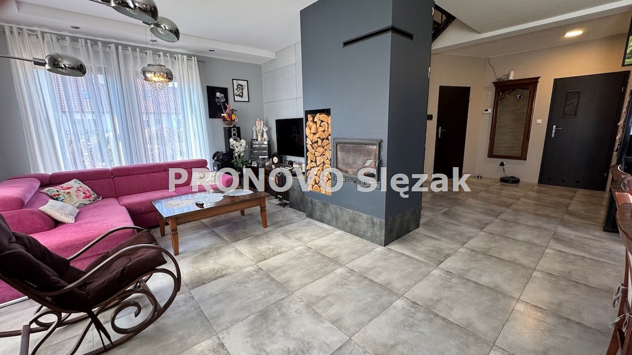 Rodzinny azyl pełen ciepła i komfortu (2)