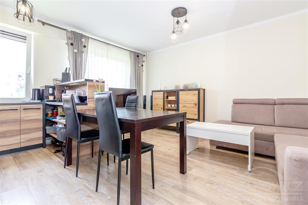 2-pok. mieszkanie na 2 piętrze przy ul. Na Skarpie (2)