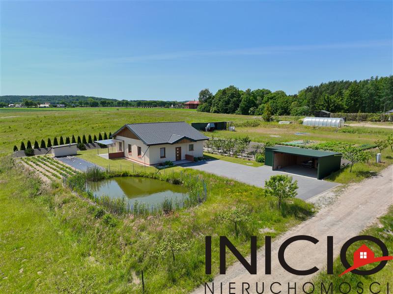 Dom wolnostojący - Polanów  (1)