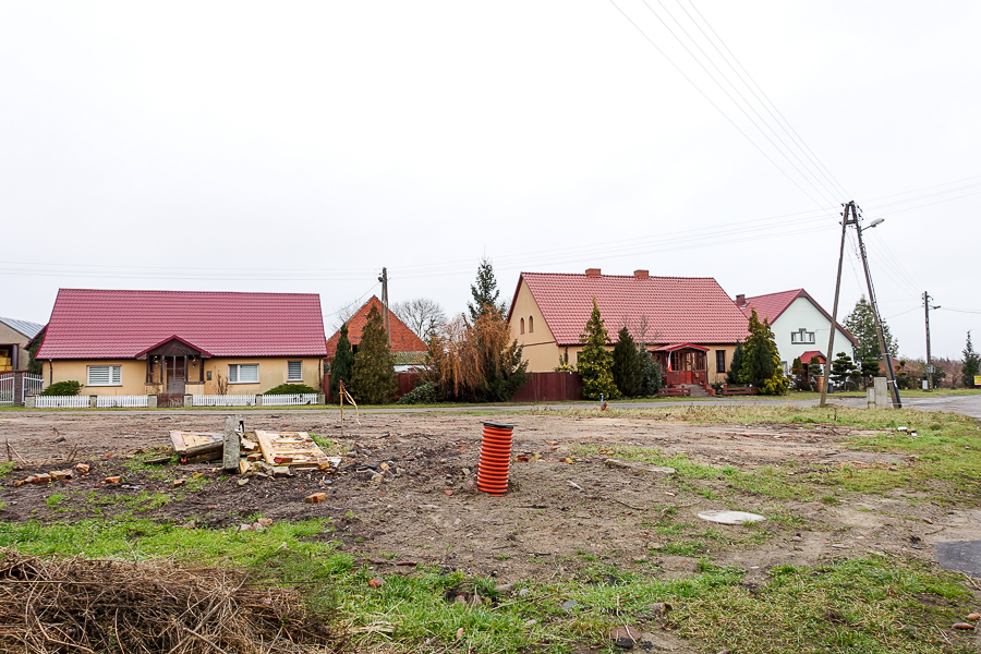 Załęże. Działka 150 m od Jeziora Sitno 135.000 zł (1)