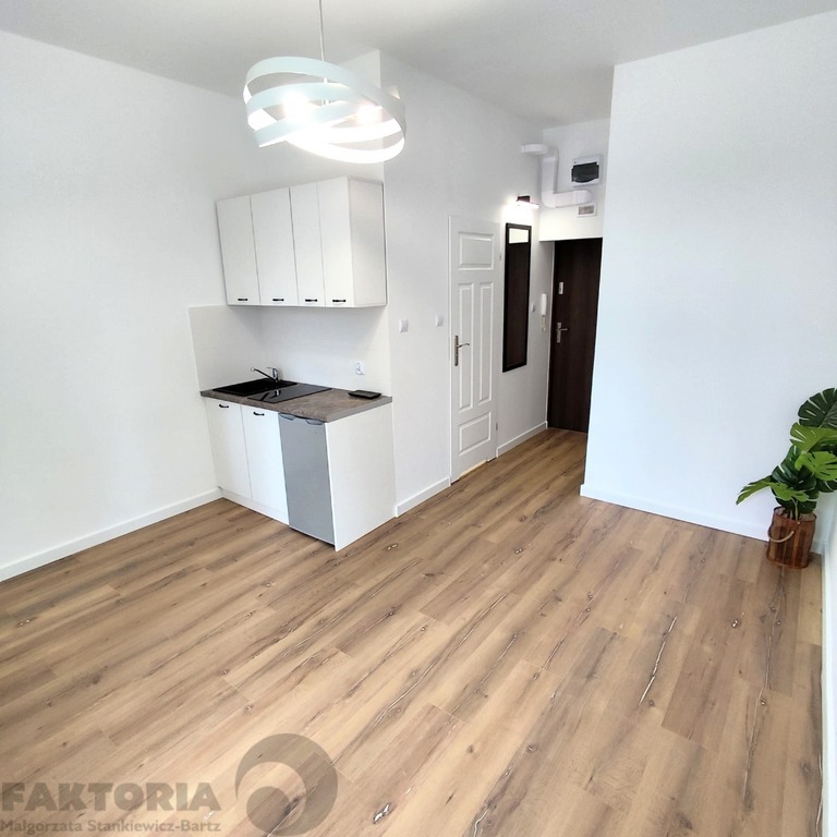 Kawalerka Podjuchy 189 tys. (1)