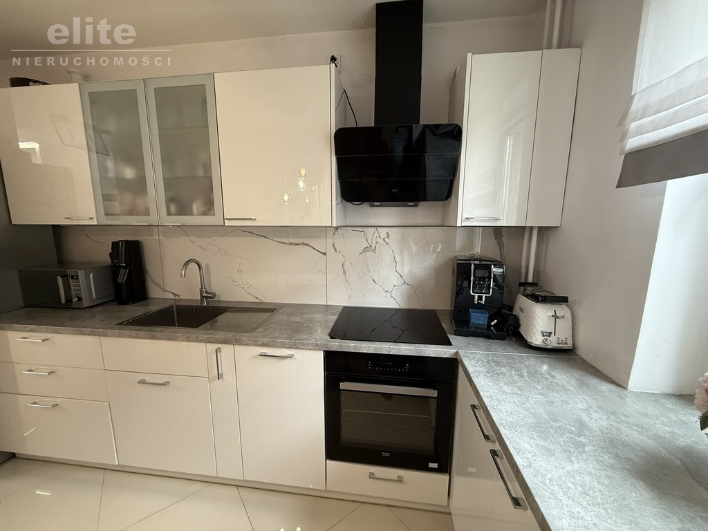 Śródmieście duże 2 pok. z balkonem+piwnica (4)