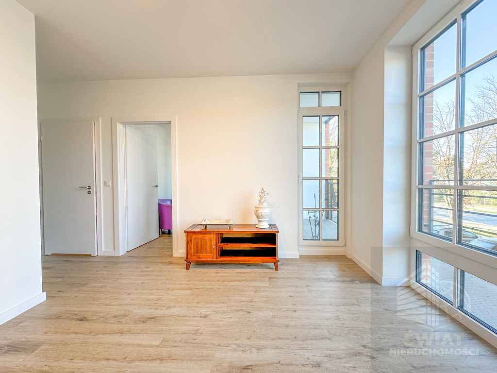 Piękne 2 pokojowe mieszkanie w stylu loftowym (3)