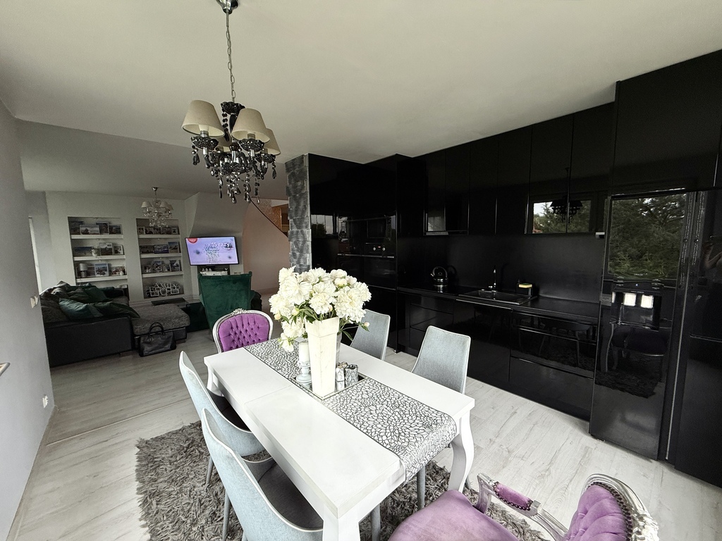Dwupoziomowy apartament z 3 tarasami w Mierzynie (4)