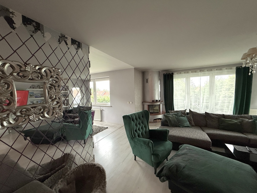 Dwupoziomowy apartament z 3 tarasami w Mierzynie (2)