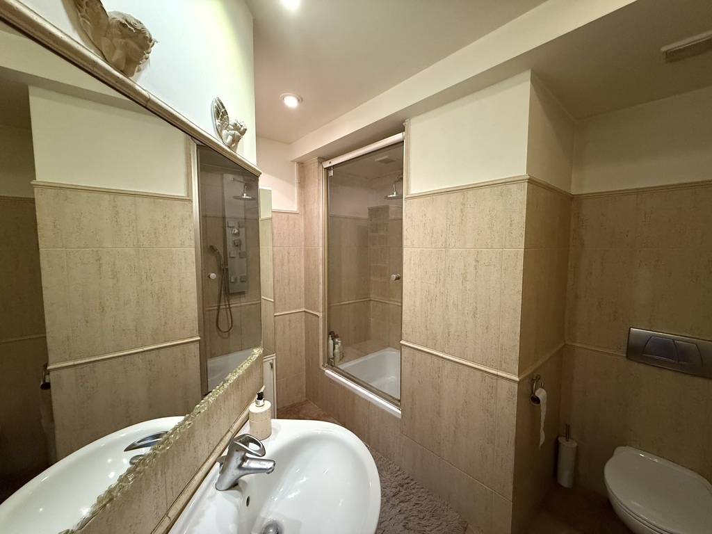 Dwupoziomowy apartament z 3 tarasami w Mierzynie (11)