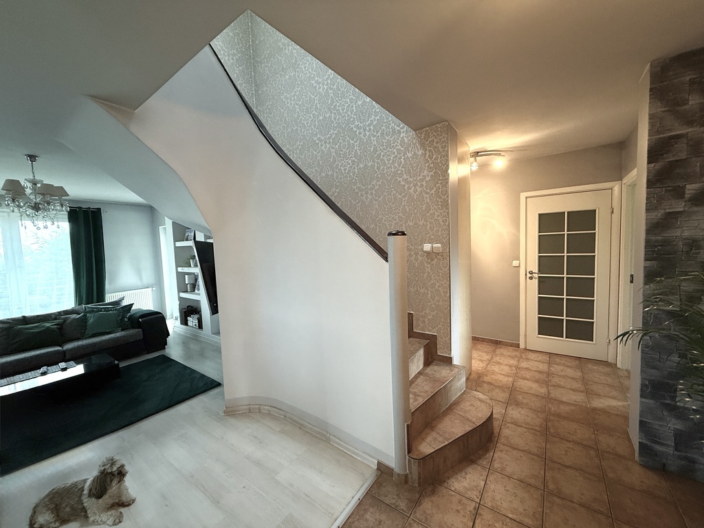 Dwupoziomowy apartament z 3 tarasami w Mierzynie (12)