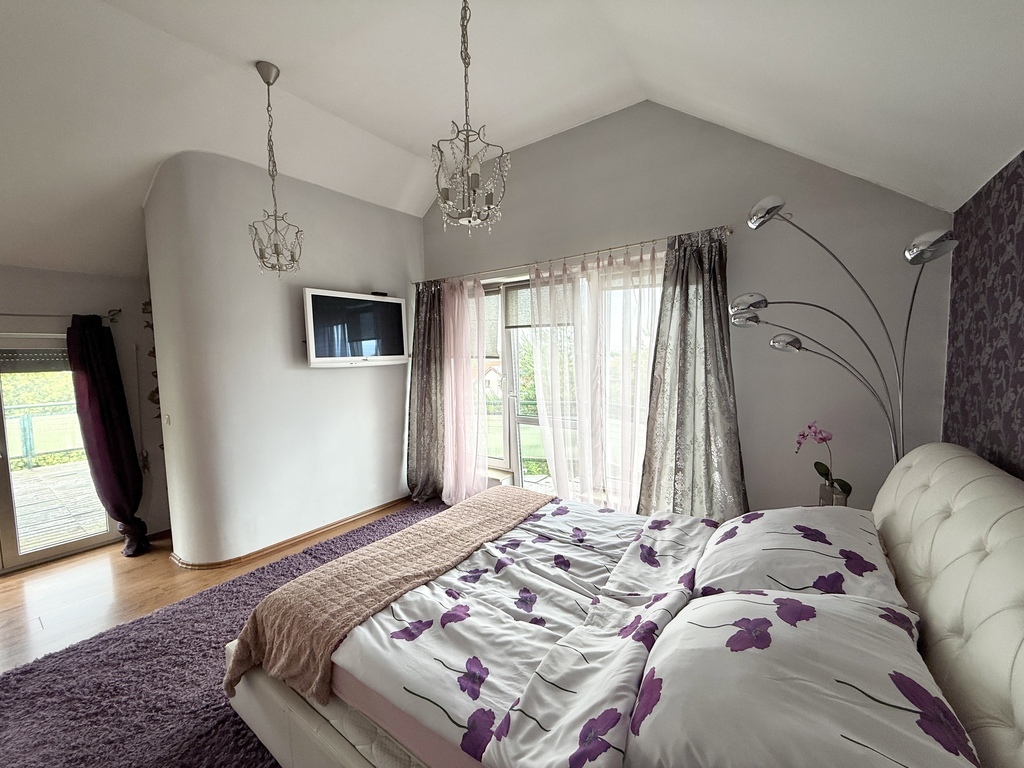 Dwupoziomowy apartament z 3 tarasami w Mierzynie (18)