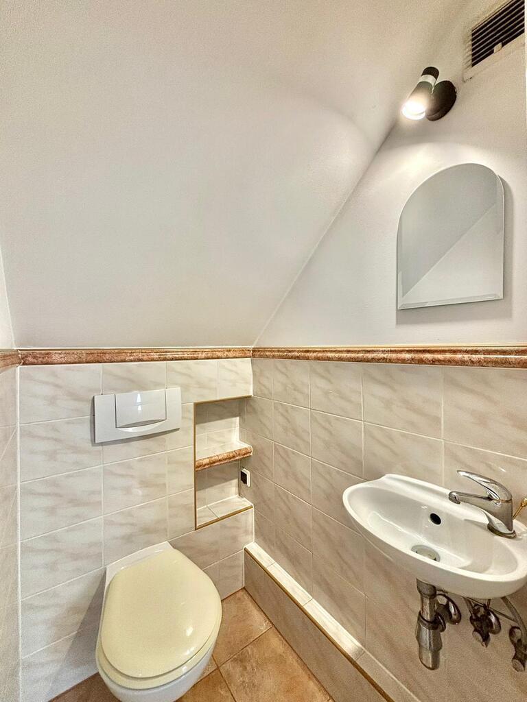 PRZESTRONNE MIESZKANIE DWUPOZIOMOWE, 104 m2 (7)