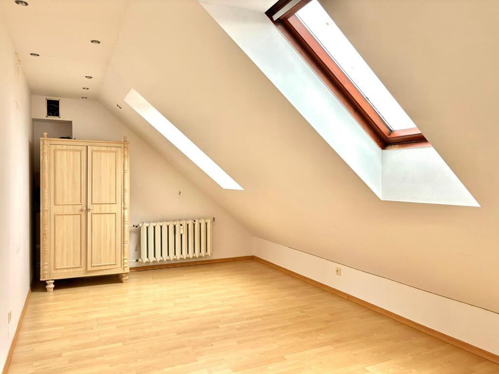 PRZESTRONNE MIESZKANIE DWUPOZIOMOWE, 104 m2 (9)