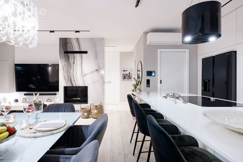 Śliczny wolnostojący dom na sprzedaż 5 pokojowy (6)