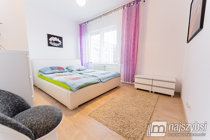 KOŁOBRZEG- ATRAKCYJNY APARTAMENT NAD MORZEM (11)