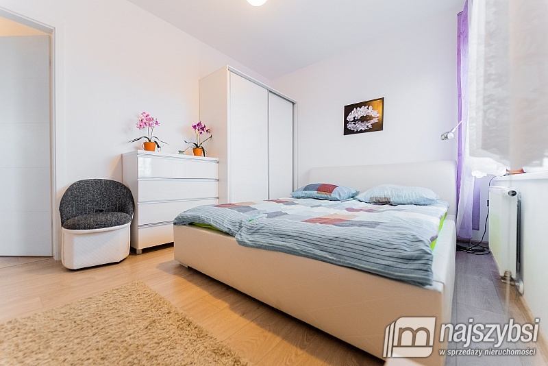 KOŁOBRZEG- ATRAKCYJNY APARTAMENT NAD MORZEM (12)