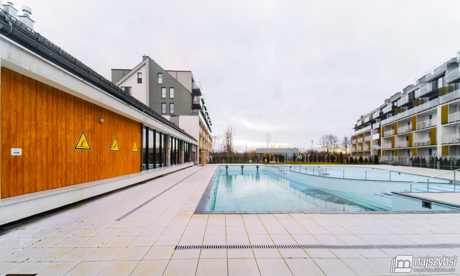 KOŁOBRZEG- ATRAKCYJNY APARTAMENT NAD MORZEM (3)