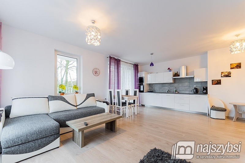 KOŁOBRZEG- ATRAKCYJNY APARTAMENT NAD MORZEM (7)