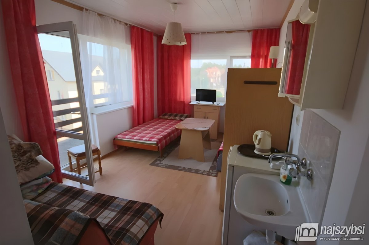 Międzywodzie- duży pensjonat z potencjałem  (4)