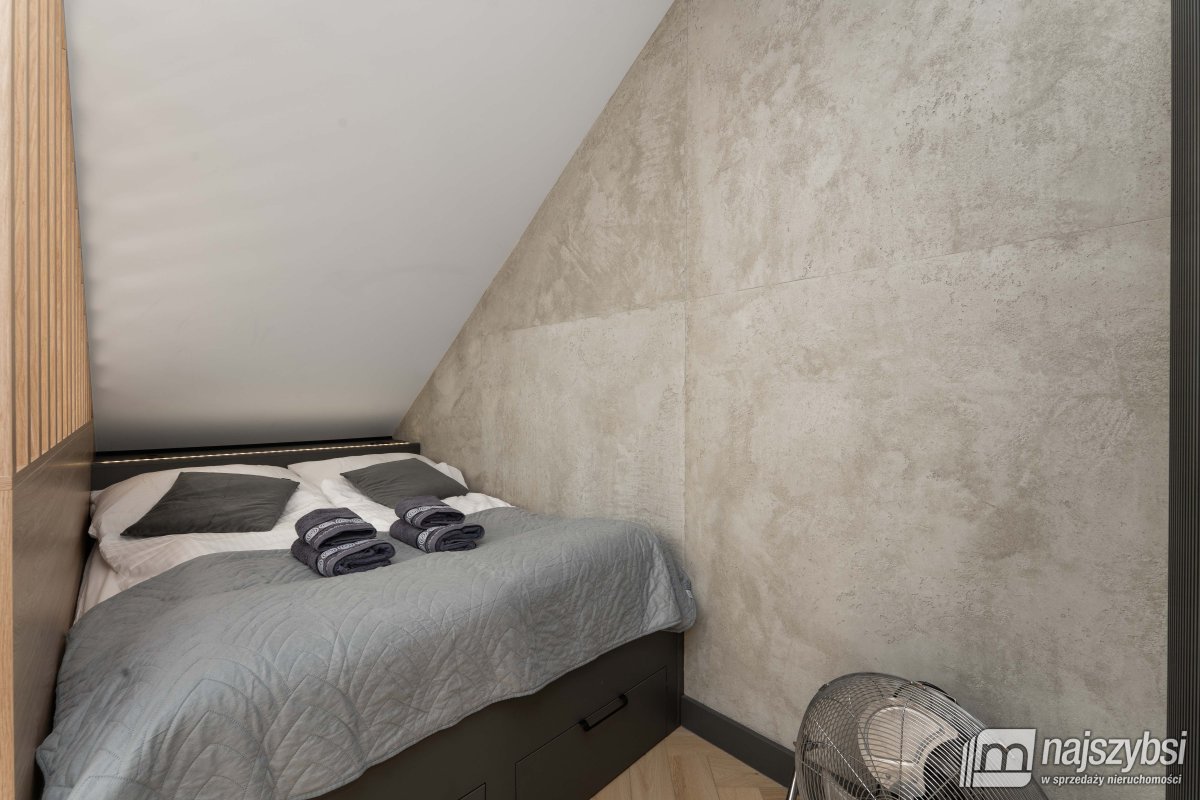 Darłowo- apartament z systemem  Smart Home+ parkin (9)