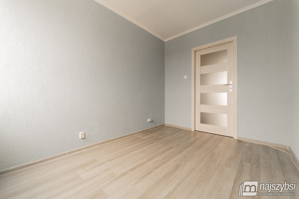 Stargard- centrum 3 pokoje- winda (16)