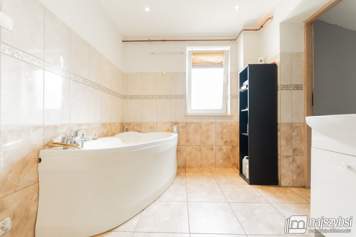 Goleniów- dom z ogromnym potencjałem! (11)