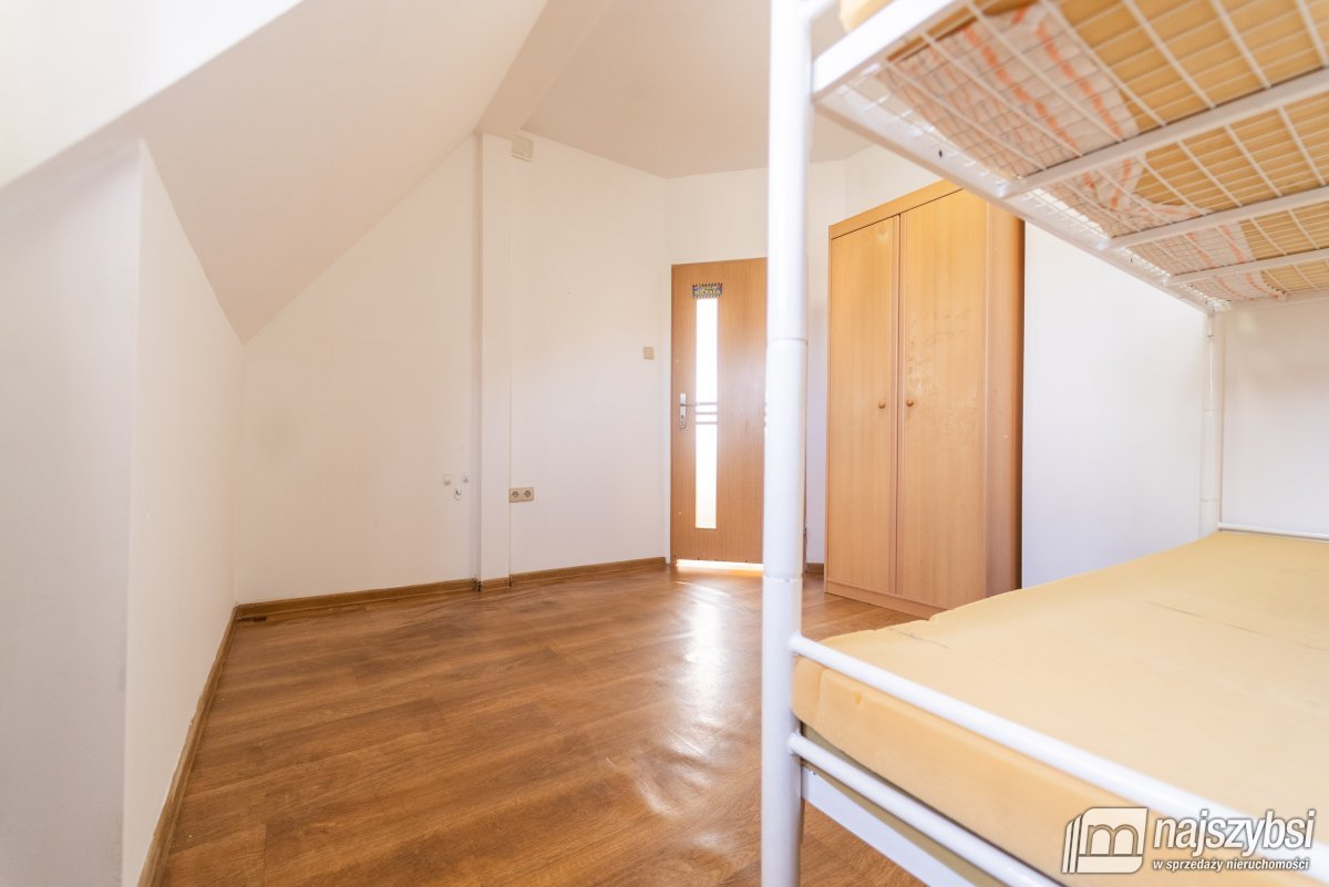 Goleniów- dom z dużym potencjałem na sprzedaż (18)