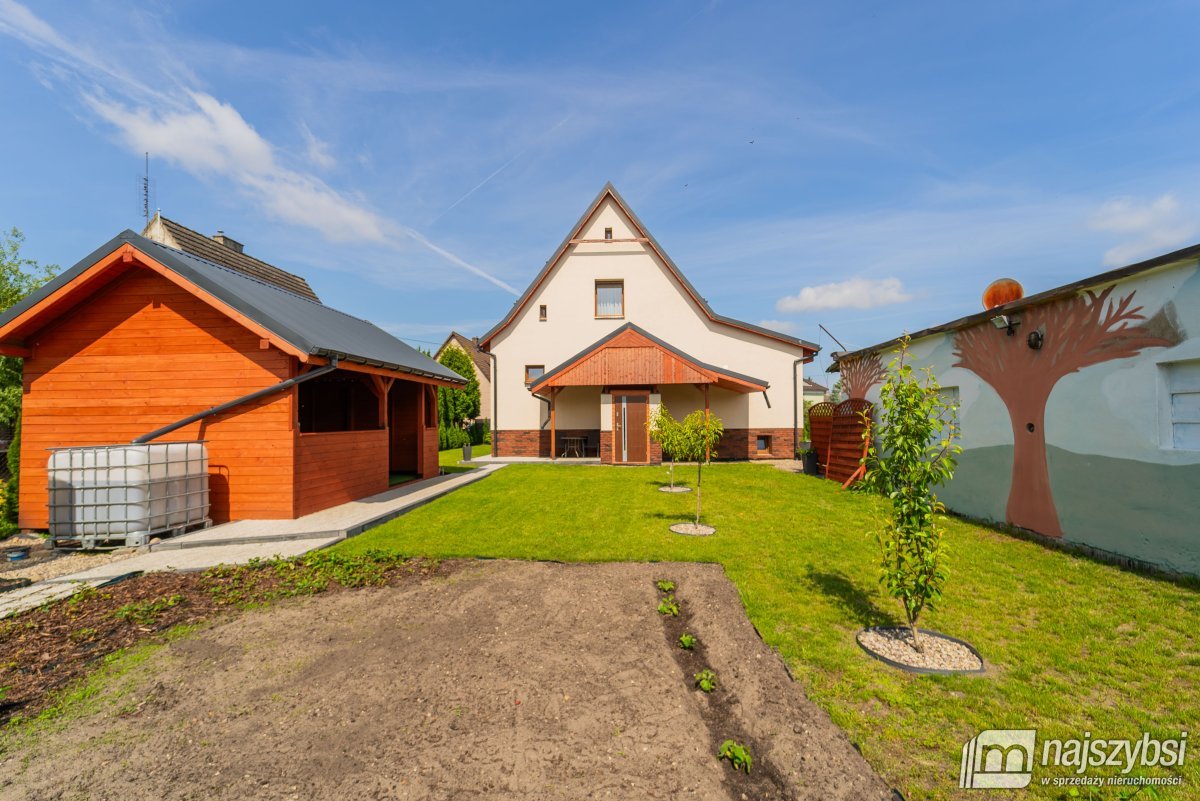 Goleniów- dom z dużym potencjałem na sprzedaż (27)