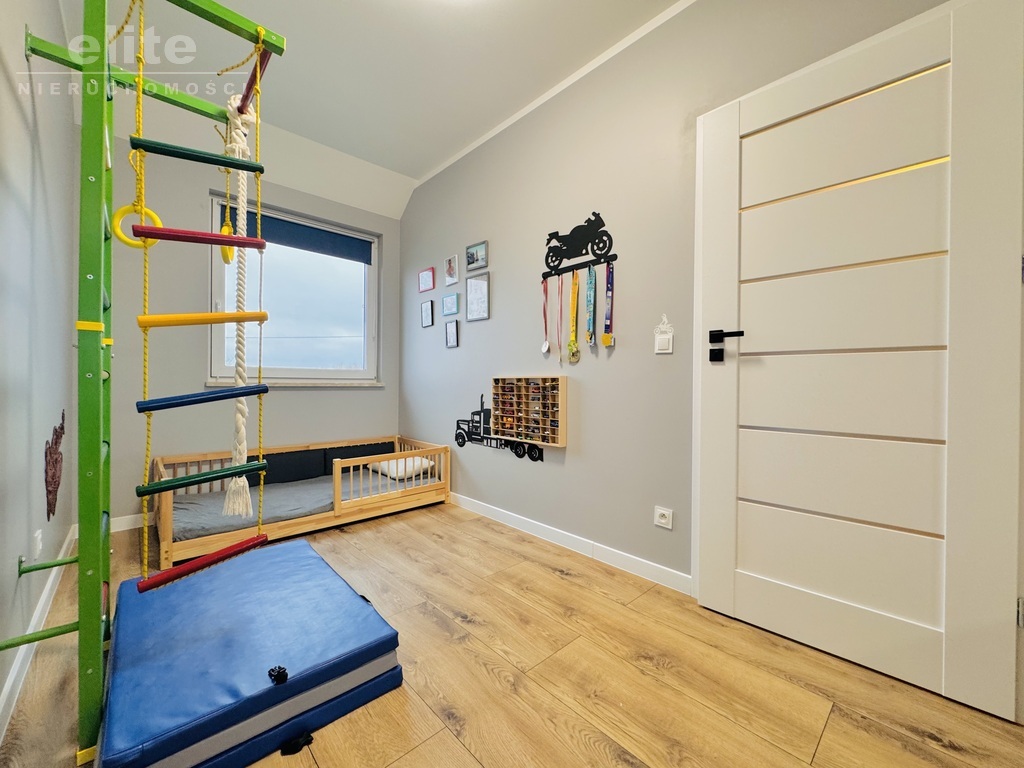 Warzymice 5 pokoi, duża działka garaż pompa ciepła (19)