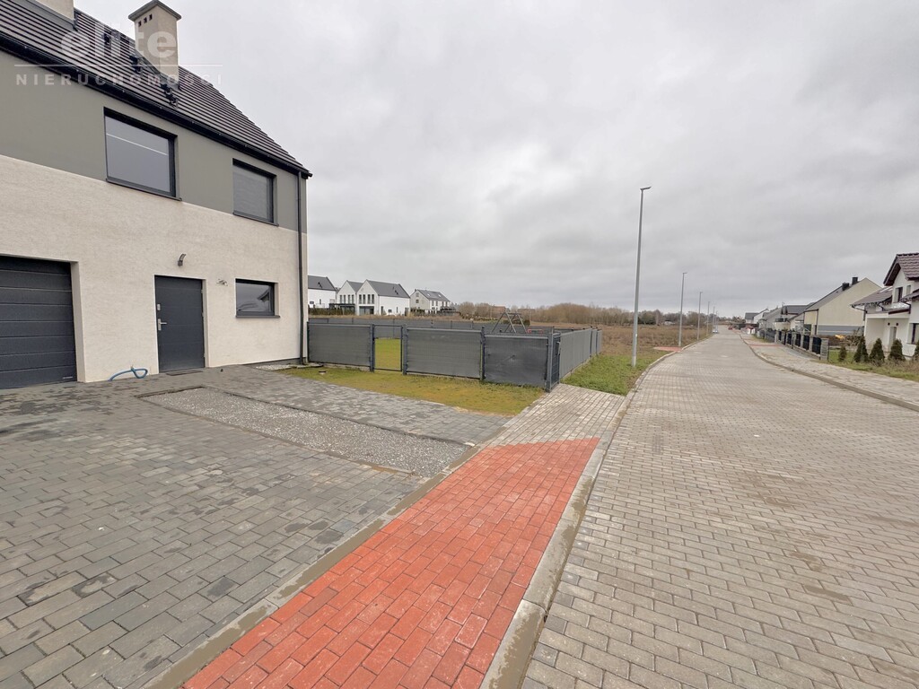 Warzymice 5 pokoi, duża działka garaż pompa ciepła (27)