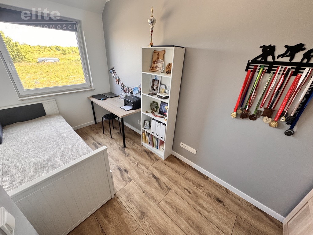 Warzymice 5 pokoi, duża działka garaż pompa ciepła (23)