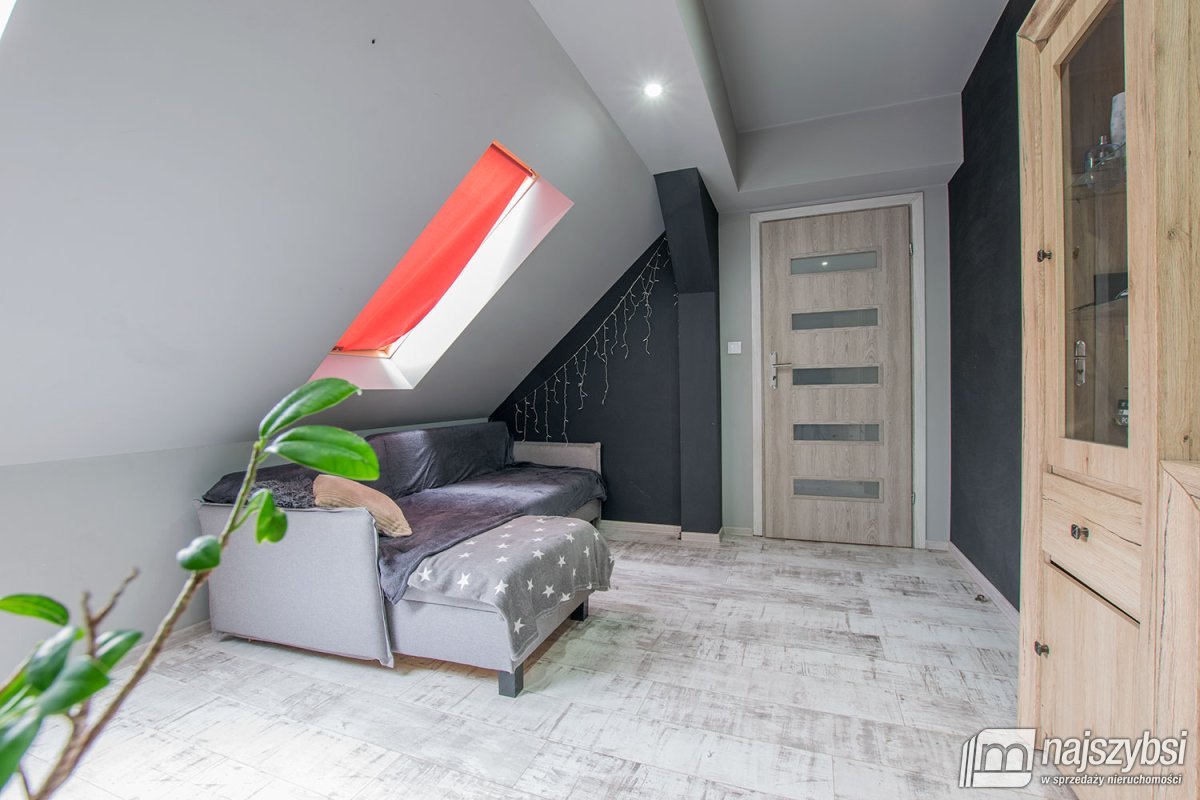 Kliniska Wielkie -  piętro domu, ul. Piastowska (13)