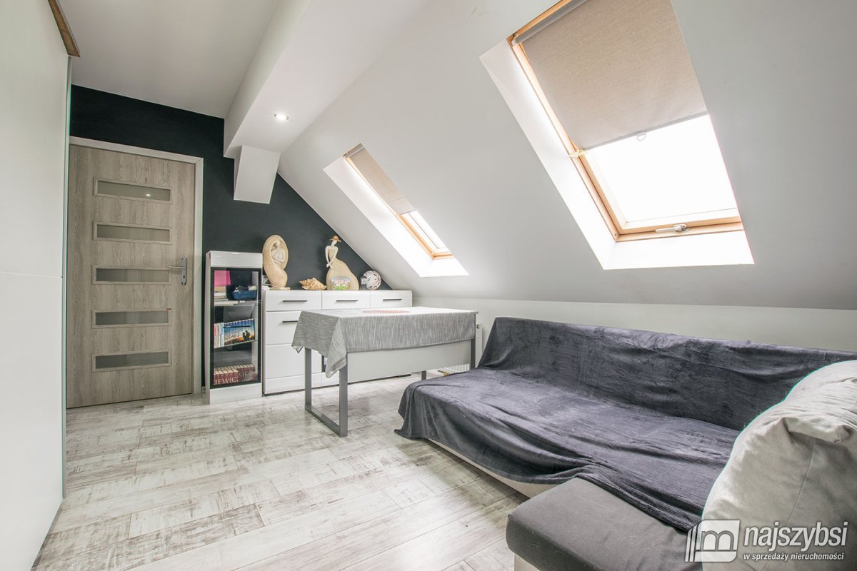 Kliniska Wielkie -  piętro domu, ul. Piastowska (14)