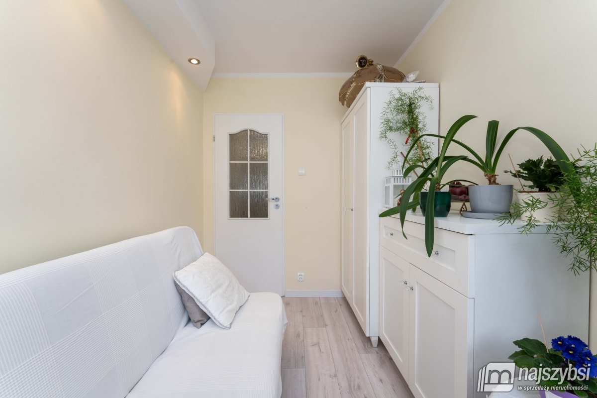 KOŁOBRZEG-MIESZKANIE 3 POKOJOWE Z POM.GOSP CENTRUM (9)