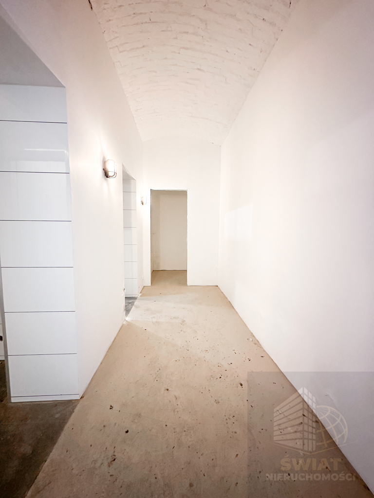 Na wynajem lokal 270 m ! Deptak Bogusława (25)