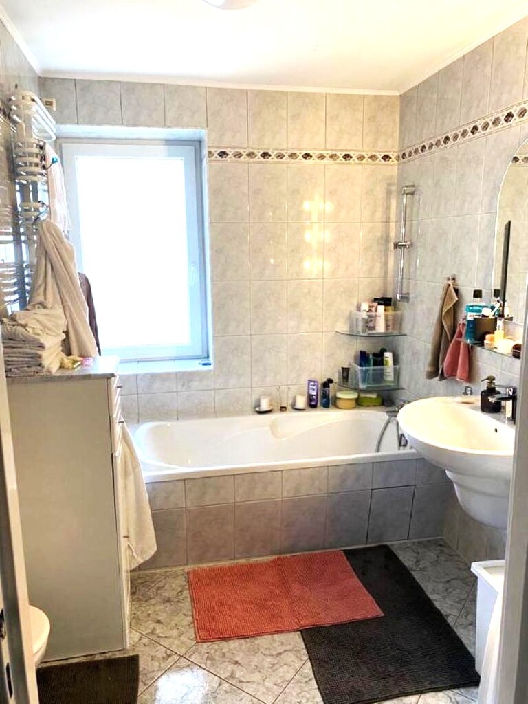 Stare Miasto, 2 pokoje, duży balkon. Polecam. (9)