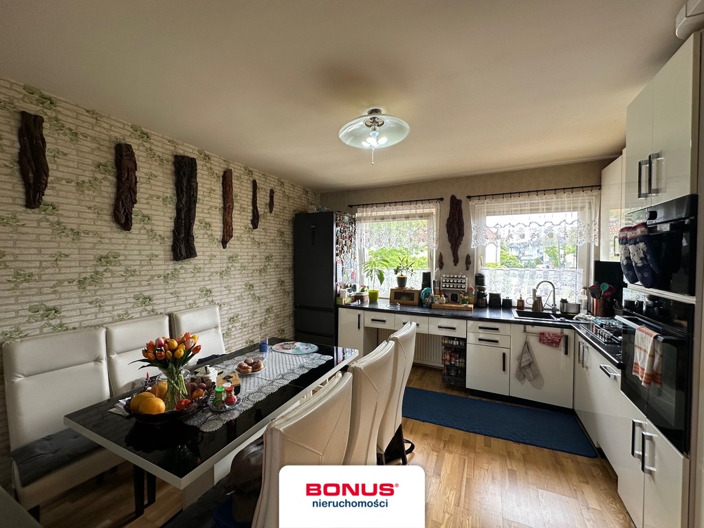 Mieszkanie z poddaszem, ogródkiem oraz garażem (1)