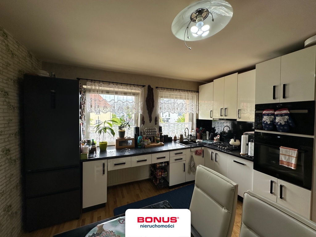 Mieszkanie z poddaszem, ogródkiem oraz garażem (3)