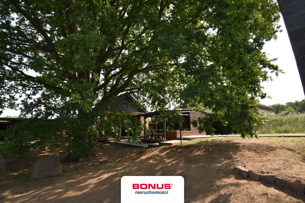 Działka z domem w zacisznym miejcu (23)