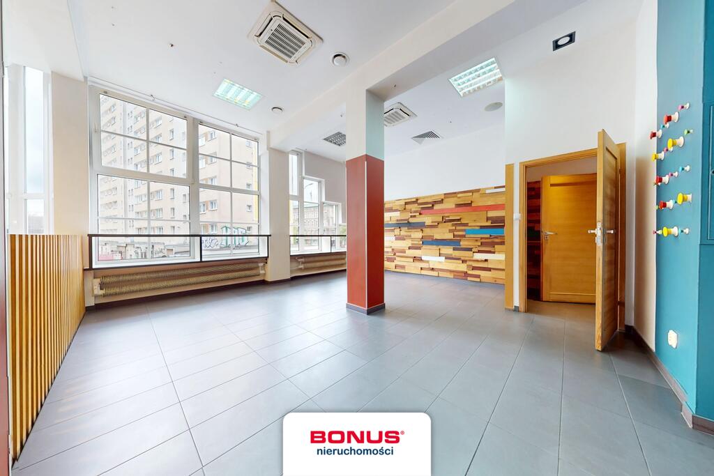 Lokal użytkowy przy placu Zgody (13)