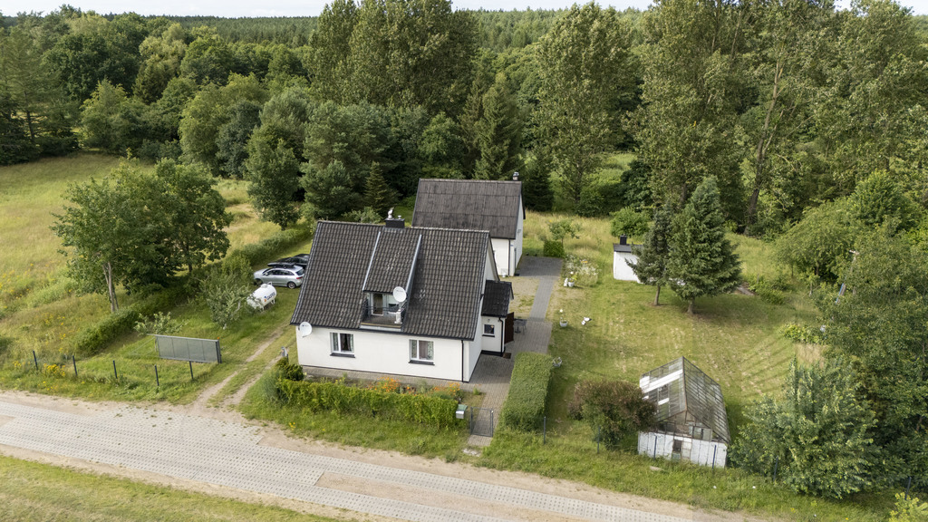 Dom wolnostojący Rosnowo z garażem las (5)