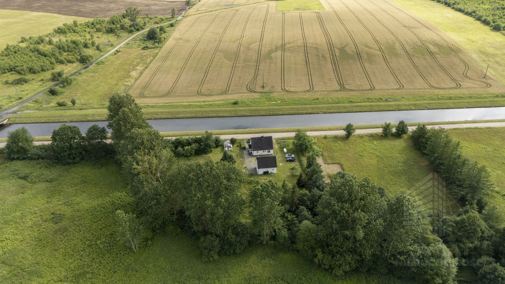 Dom wolnostojący Rosnowo z garażem las (7)