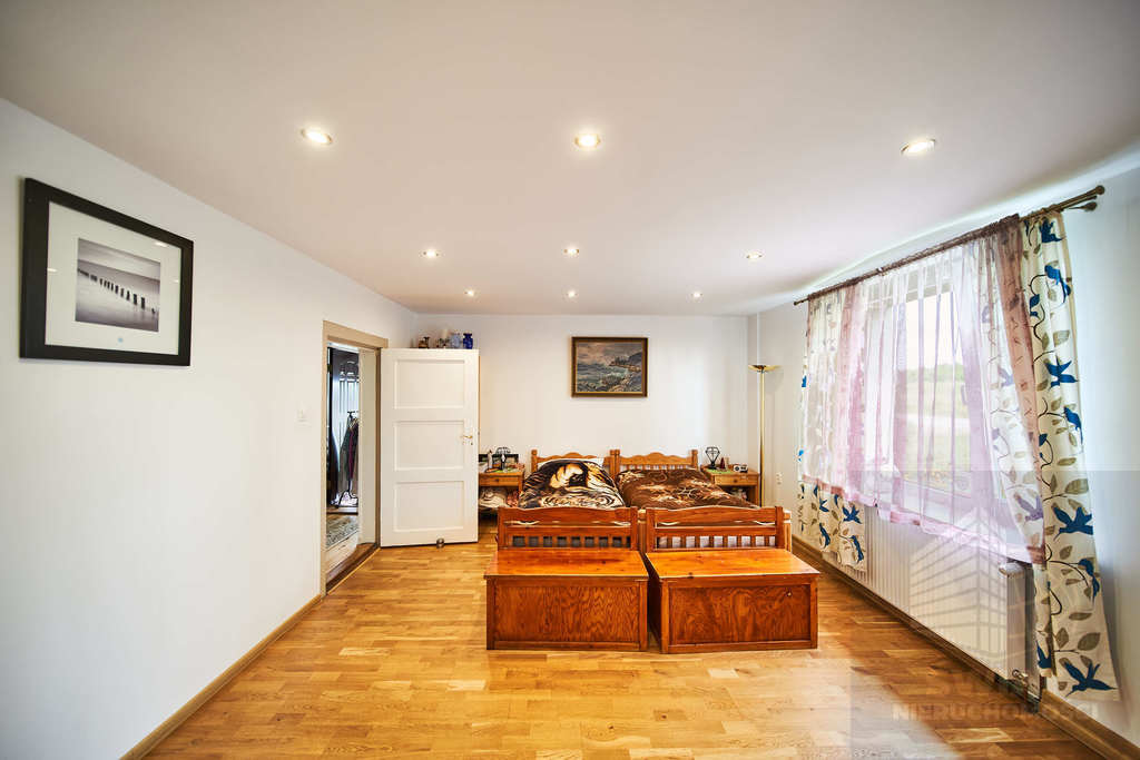 Dom wolnostojący Rosnowo z garażem las (12)