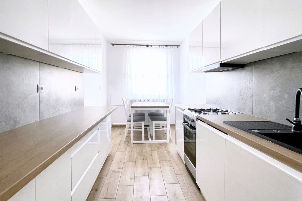 Mieszkanie 4 pokojowe na Osiedlu Ogrody (1)