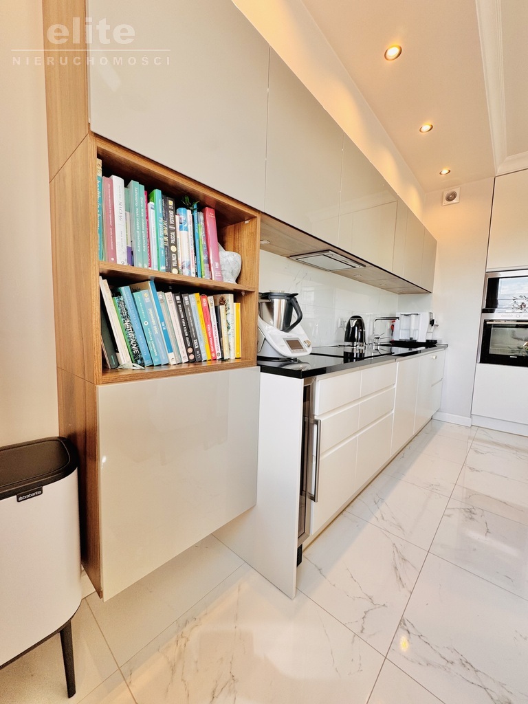 Barbakan 3 pok z miej. post, komórką, balkon winda (13)