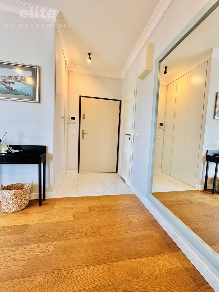 Barbakan 3 pok z miej. post, komórką, balkon winda (21)