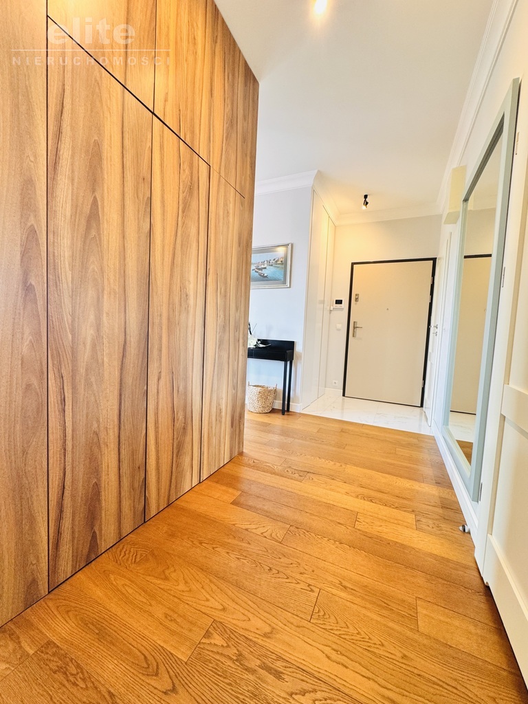 Barbakan 3 pok z miej. post, komórką, balkon winda (20)