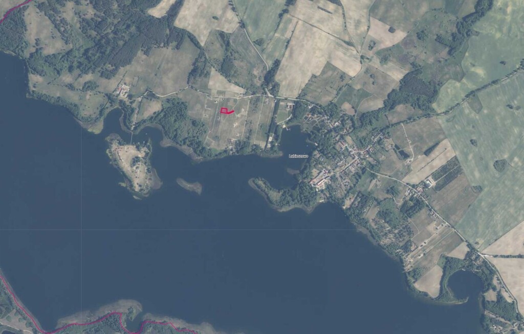 Piękna działka z dojściem do Jeziora Lubie. (13)