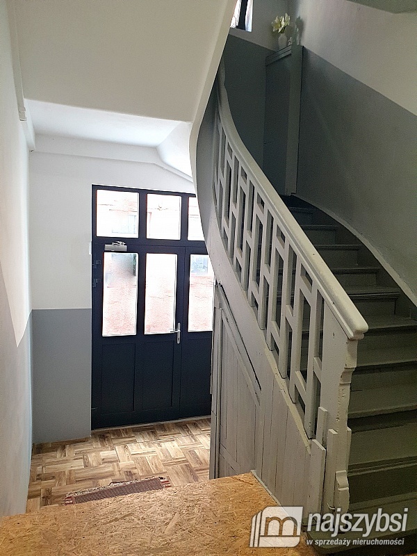 stan deweloperski / 1 piętro / w centrum / 3 pokoj (12)