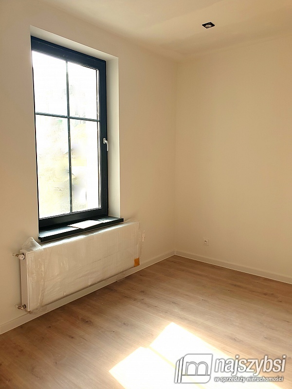 stan deweloperski / 1 piętro / w centrum / 3 pokoj (8)