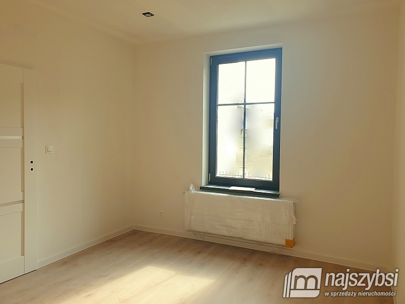 stan deweloperski / 1 piętro / w centrum / 3 pokoj (9)