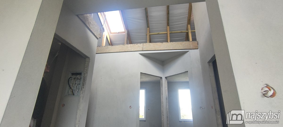 Świetne dwupoziomowe mieszkanie w Osowie. (10)