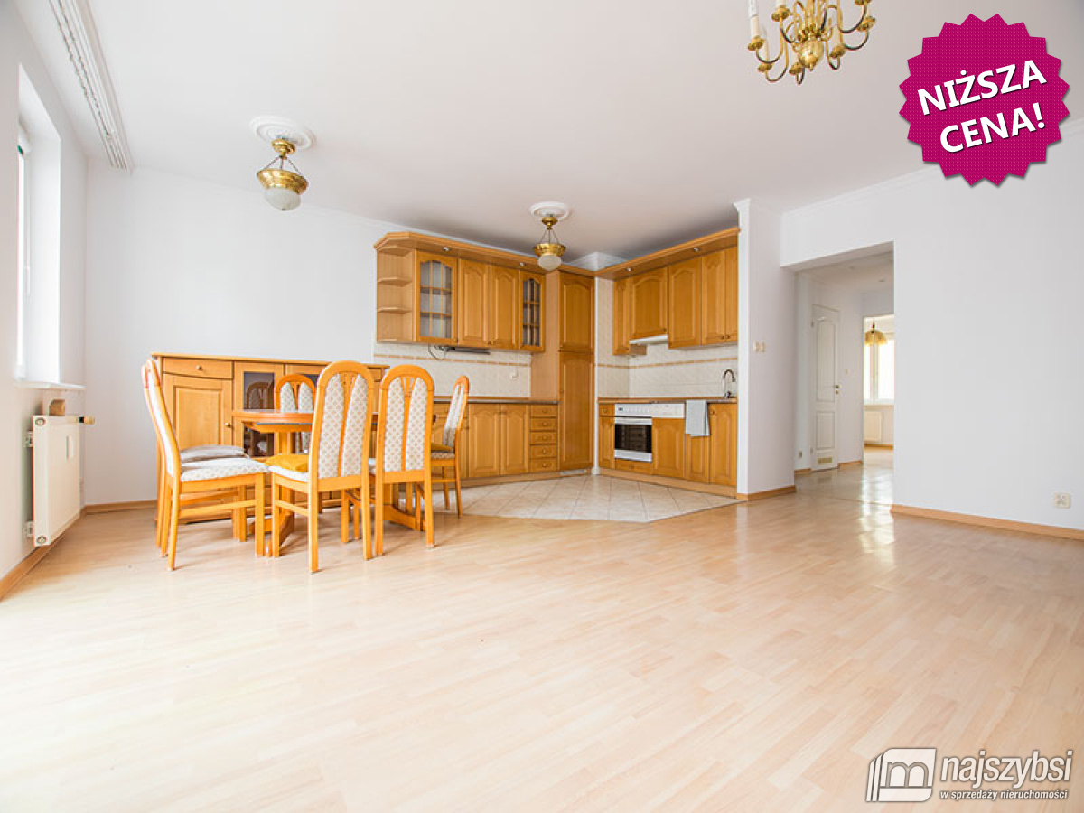 KOŁOBRZEG - przestronne mieszkanie starówka (77m2) (1)